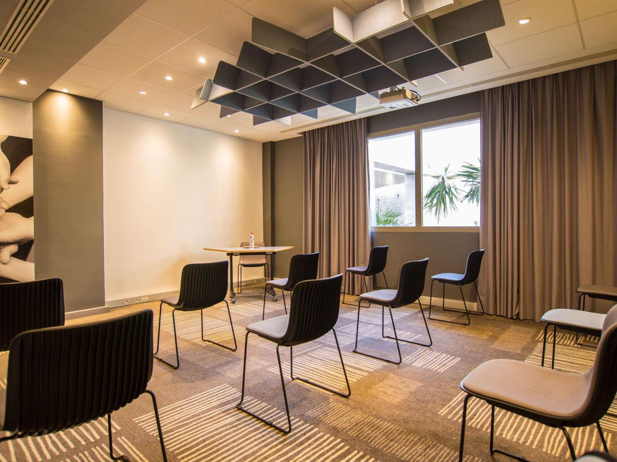 Ibis Sfax Hotel Bagian luar foto