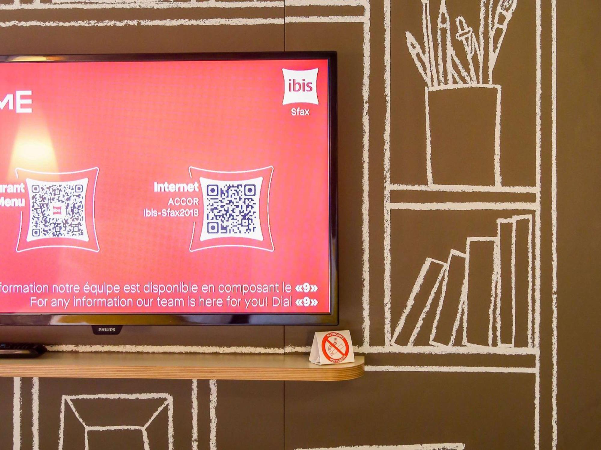 Ibis Sfax Hotel Bagian luar foto